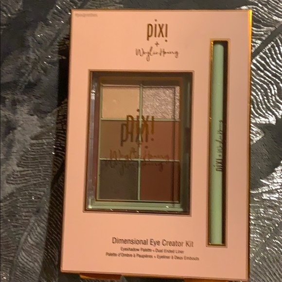 Pixi Other - PIXI Dimensional Eye Creator Kit Pixi Other - PIXI Dimensional Eye Creator Kit